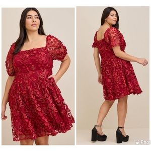 Torrid Mini Textured Mesh Puff Sleeve Skater Dress Floral Sz 18 Red